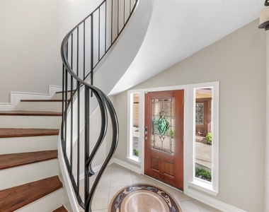6524 Calder Street - Photo Thumbnail 6