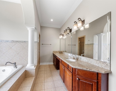 6524 Calder Street - Photo Thumbnail 15
