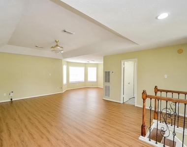 318 N Cypress Estates Circle - Photo Thumbnail 14