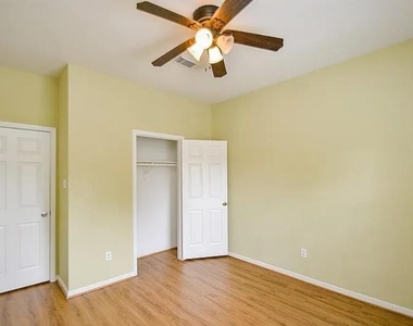 318 N Cypress Estates Circle - Photo Thumbnail 23