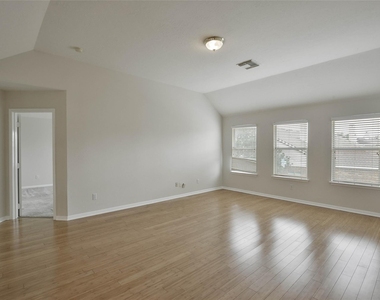 15707 Sandisfield Lane - Photo Thumbnail 17