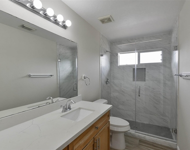 15707 Sandisfield Lane - Photo Thumbnail 25