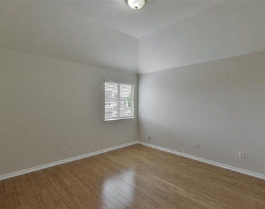 15707 Sandisfield Lane - Photo Thumbnail 27
