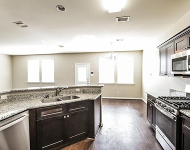 2622 Mesquite Ridge Drive - Photo Thumbnail 6