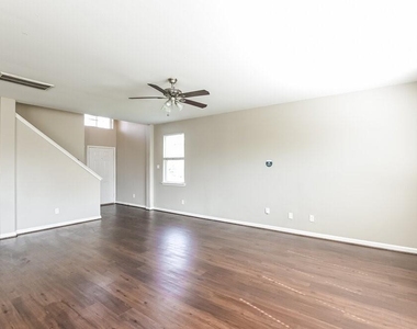 2622 Mesquite Ridge Drive - Photo Thumbnail 3