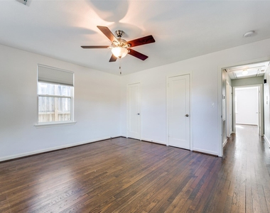 4502 Brookwoods Drive - Photo Thumbnail 14