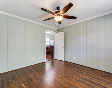 4502 Brookwoods Drive - Photo Thumbnail 8