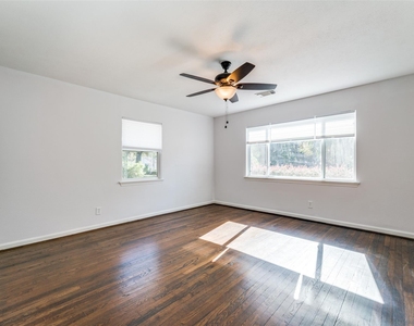 4502 Brookwoods Drive - Photo Thumbnail 15