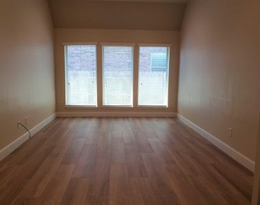 5927 Bristol Path Lane - Photo Thumbnail 20