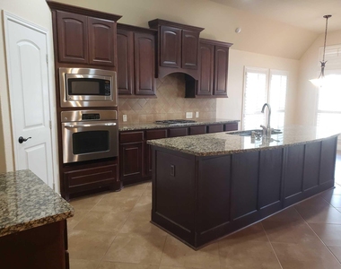 5927 Bristol Path Lane - Photo Thumbnail 9