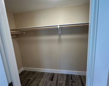 680 Mockingbird Hills - Photo Thumbnail 16