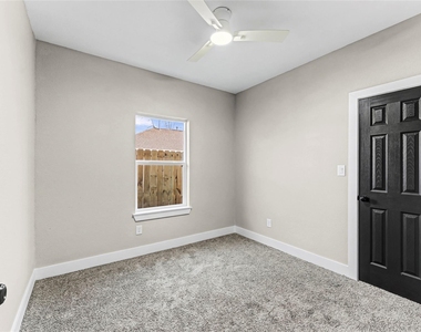 8221 Flaxman St - Photo Thumbnail 23