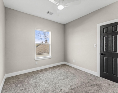 8221 Flaxman St - Photo Thumbnail 12