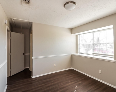 13916 Bonnercrest Drive - Photo Thumbnail 10