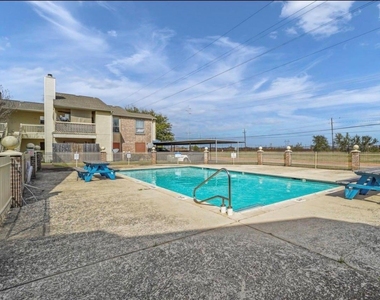 7600 Emmett F Lowry Expressway - Photo Thumbnail 24