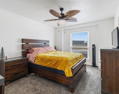 7600 Emmett F Lowry Expressway - Photo Thumbnail 10