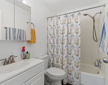 7600 Emmett F Lowry Expressway - Photo Thumbnail 14