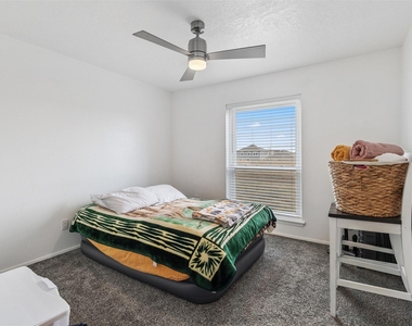 7600 Emmett F Lowry Expressway - Photo Thumbnail 15