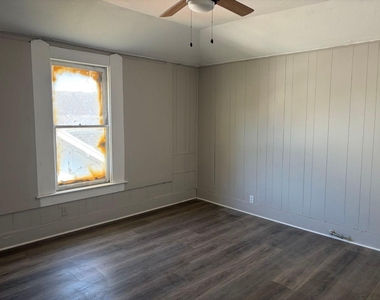 931 9th Avenue - Photo Thumbnail 2