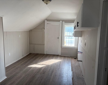 931 9th Avenue - Photo Thumbnail 6