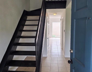 10343 Huntington Place Drive - Photo Thumbnail 1