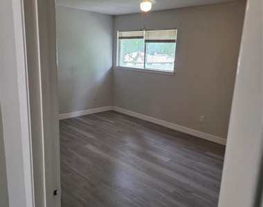 10343 Huntington Place Drive - Photo Thumbnail 19