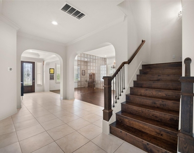 2422 Camden Creek Lane - Photo Thumbnail 14