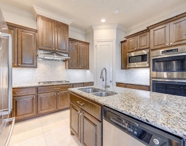 2422 Camden Creek Lane - Photo Thumbnail 4