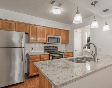 2402 Sycamore Avenue - Photo Thumbnail 9