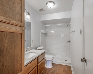 2402 Sycamore Avenue - Photo Thumbnail 21