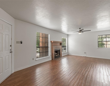 2402 Sycamore Avenue - Photo Thumbnail 4