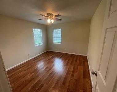 6315 Sayers Street - Photo Thumbnail 3