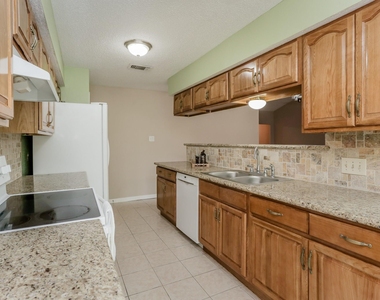 2146 Greenbriar Colony Drive - Photo Thumbnail 9