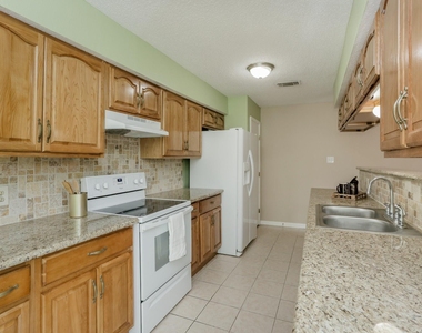 2146 Greenbriar Colony Drive - Photo Thumbnail 10