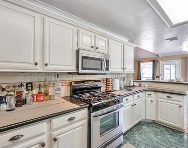6303 Carissa Court - Photo Thumbnail 6
