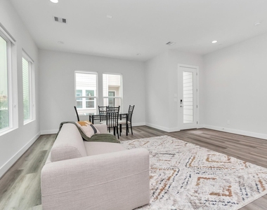 3360 Pinemont Drive - Photo Thumbnail 5