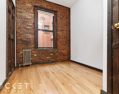 East 13th Street - Photo Thumbnail 10