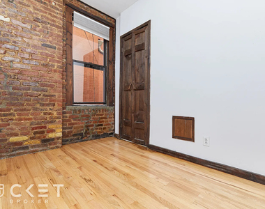 East 13th Street - Photo Thumbnail 9