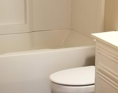 1715 Hazelwood Street - Photo Thumbnail 7