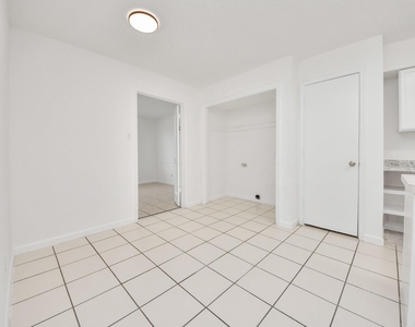 15534 Weldon Drive - Photo Thumbnail 14