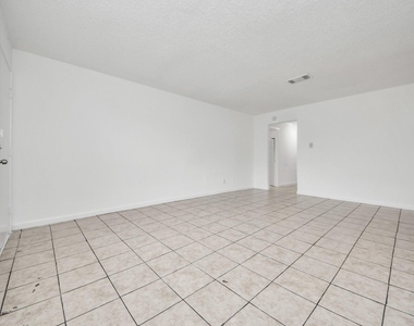 15534 Weldon Drive - Photo Thumbnail 6