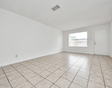 15534 Weldon Drive - Photo Thumbnail 4