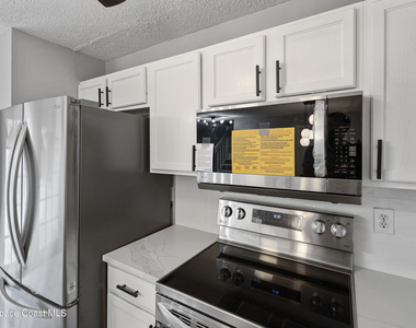 3263 Sand Court - Photo Thumbnail 3