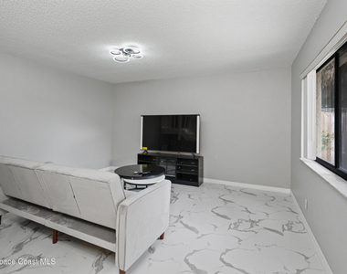 3263 Sand Court - Photo Thumbnail 16