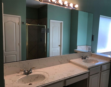 11126 Camino Oaks Drive - Photo Thumbnail 9