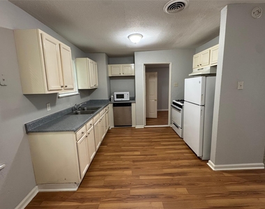 5122 Windemere Street - Photo Thumbnail 2