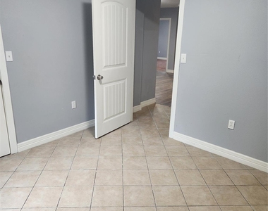 1311 Carlisle Street - Photo Thumbnail 22