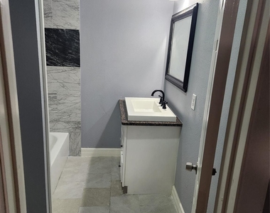 1311 Carlisle Street - Photo Thumbnail 19