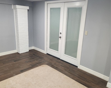 1311 Carlisle Street - Photo Thumbnail 4