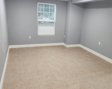 1311 Carlisle Street - Photo Thumbnail 9